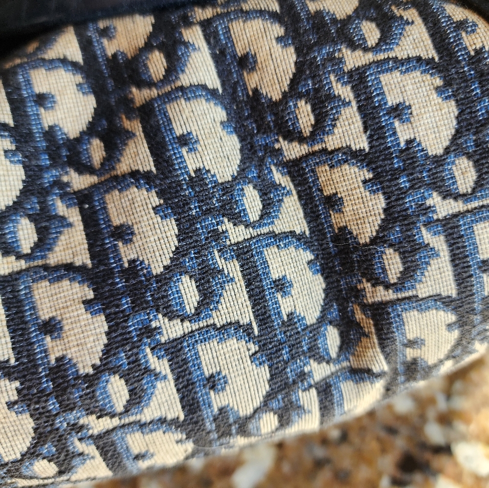 ✨️Dior✨️ duffel bag with leather trim. - Picture 15 of 16